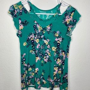 XS Maurice’s cold shoulder top